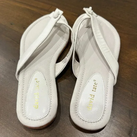 NEW - David Tate Candy Flip Flop Sandals - White Leather - Size 7 WW - Picture 3 of 5